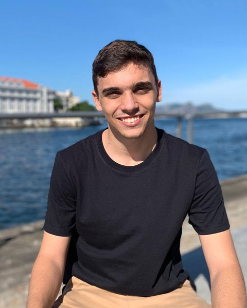 Aprovado no Vestibular em 2º lugar