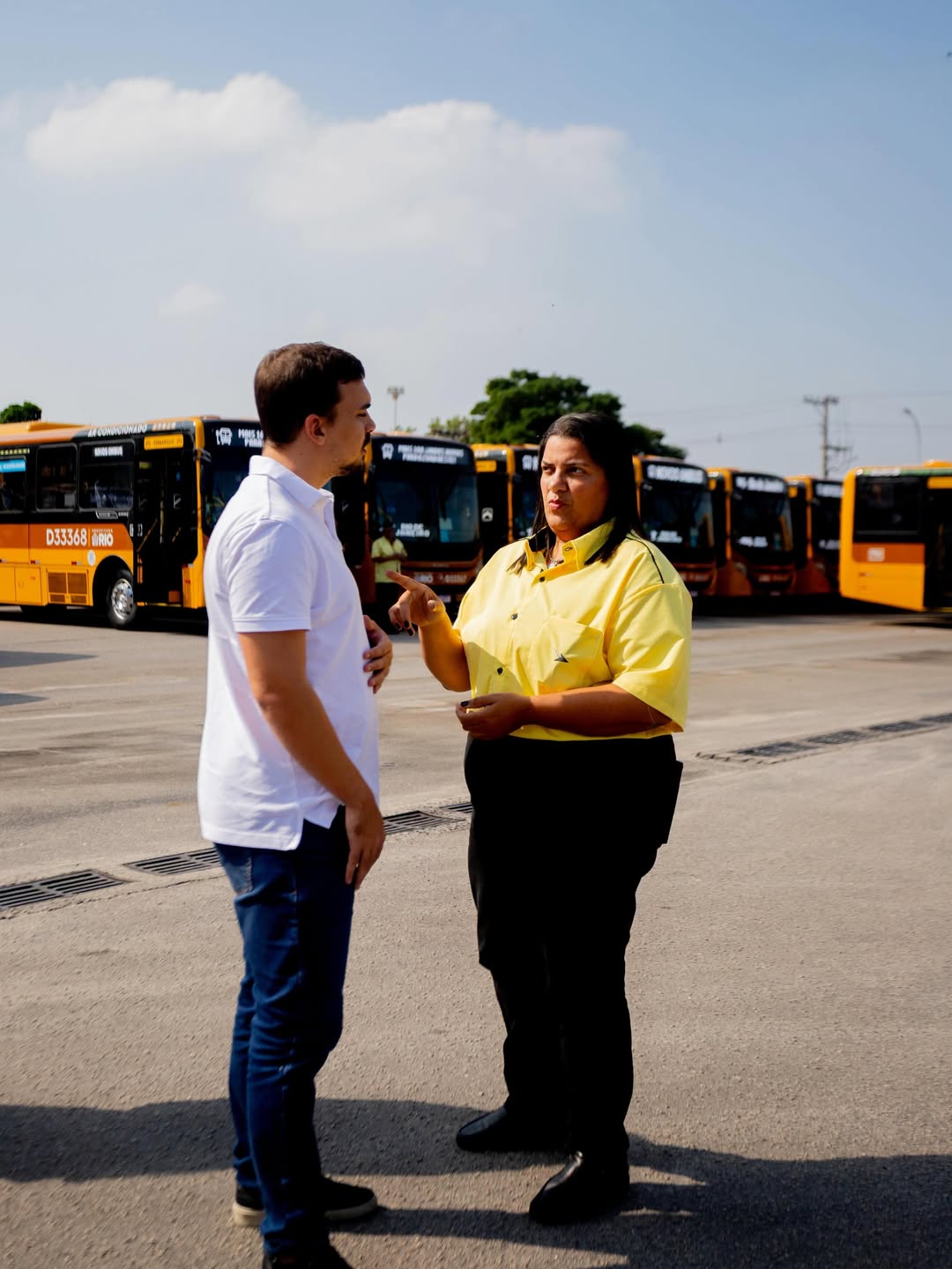 João Pires na inauguração dos novos ônibus do BRT