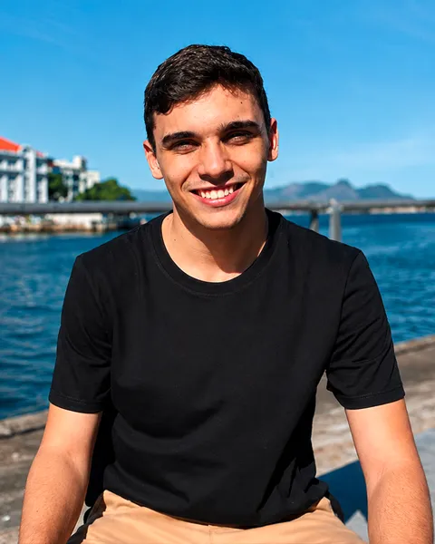 João Pires jovem aos 18 anos
